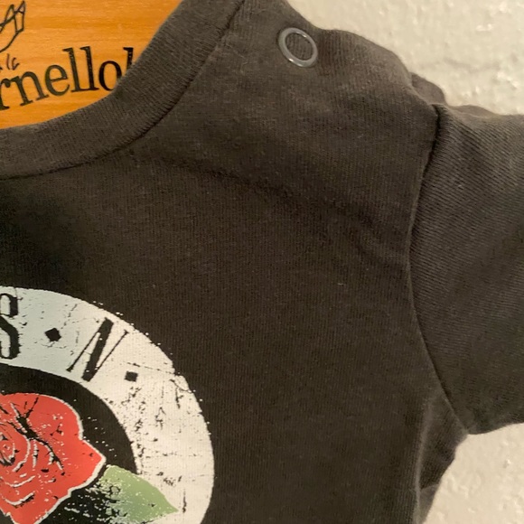 H&M Guns and Roses Set (4-6 Months) - Picture 3 of 9